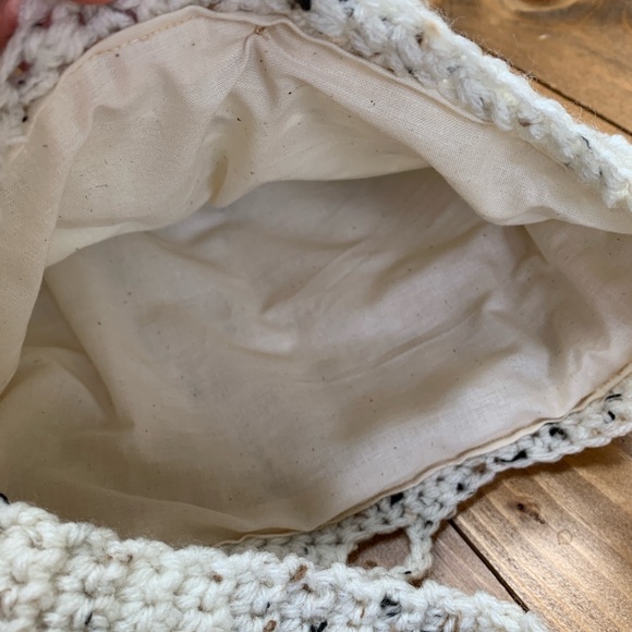 Crochet crossbody purse - Picture 3 of 3